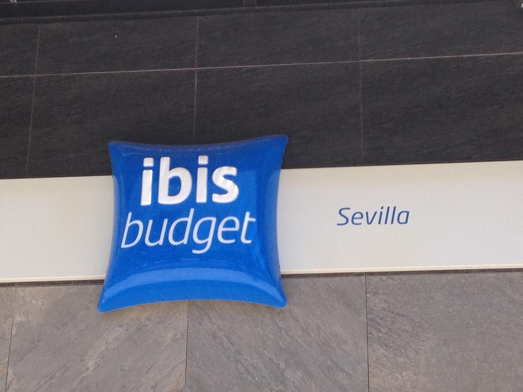 Ibis Budget Sevilla Aeropuerto Extérieur photo